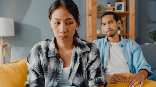 Ladies Wajib Tahu! 5 Tanda Pria Toxic, Hindari Ya