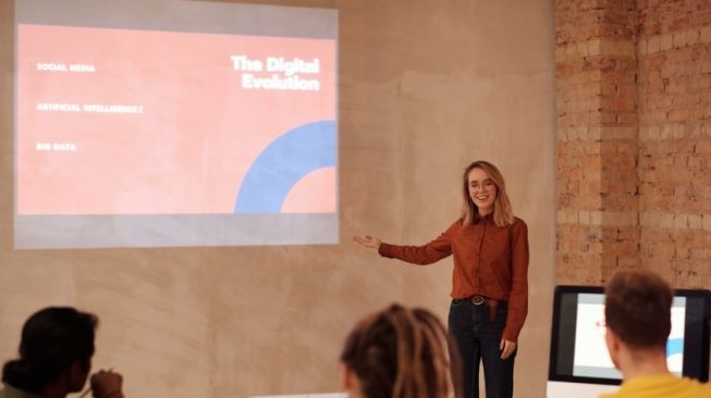 Coba 5 Tips Public Speaking Ini agar Kamu Bisa Tampil Lebih Menawan!