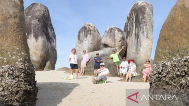 Pesona Pulau Lengkuas Bius Para Delegasi G20, Terkesima Lihat Susunan Batu Besar