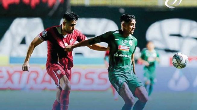 Duel PSS Sleman vs Persis Solo dalam laga pekan kesembilan BRI Liga 1 2022-2023 di Stadion Stadion Maguwoharjo, Sleman, Yogyakarta, Sabtu (10/9/2022) malam WIB. [Twitter/@Liga1Match]