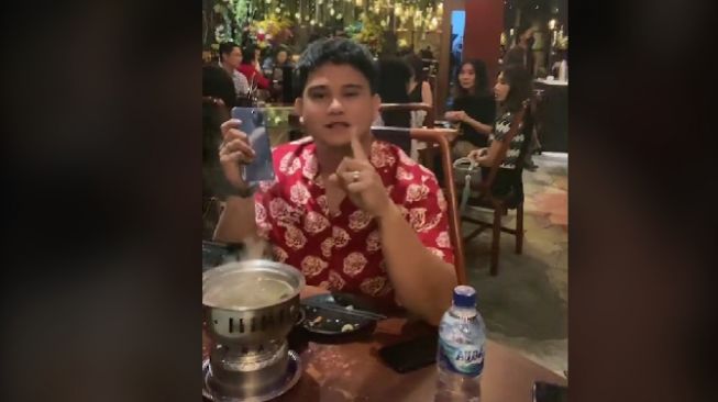 Viral Habib Jindan Sindir Pengacara Dukun Saat Makan Bareng Dokter Richard Lee dan Denise Chariesta