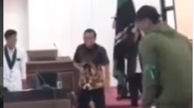 Gegara Tak Hafal Pancasila, Ketua DPRD Ini Dirujak Netizen: Disangka Dipilih Jalur Nyogok hingga Banyak Makan Duit Haram