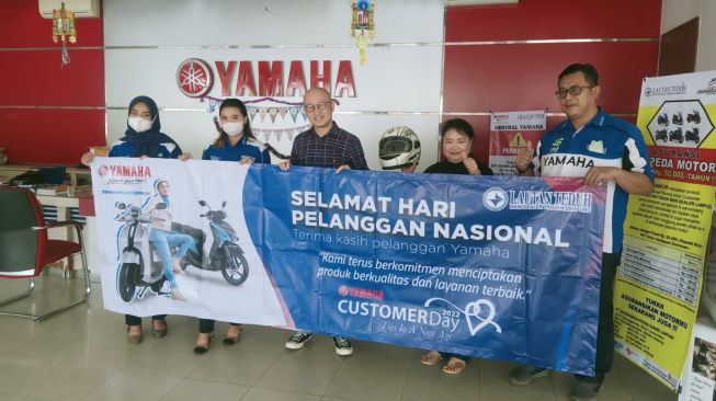 Beragam Program dan Aktivitas Mewarnai Hari Pelanggan Nasional Yamaha Indonesia Wilayah Sumatera