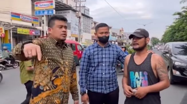 Jukir Viral yang Dimarahi Bobby Nasution Dibina Polisi