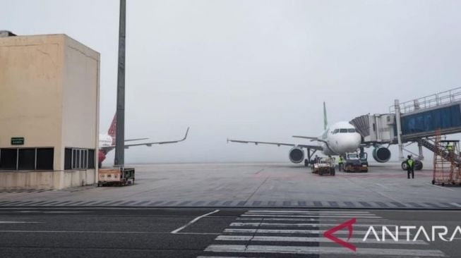 Tujuh Penerbangan di Pekanbaru Terganggu Akibat Langit Tertutup Kabut