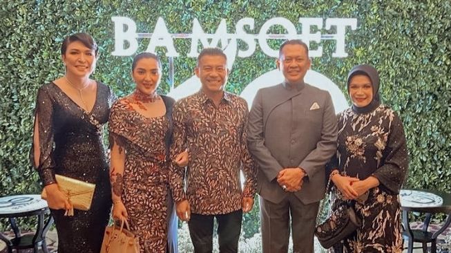 Gaya artis di pesta ultah Ketua MPR Bambang Soesatyo (Instagram/@ashanty_ash)