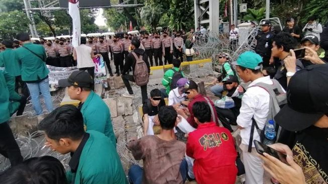 Pemkot Jakbar Siapkan Sanksi Buat Pelajar yang Ketahuan Berbuat Kriminal Saat Aksi Tolak BBM Naik