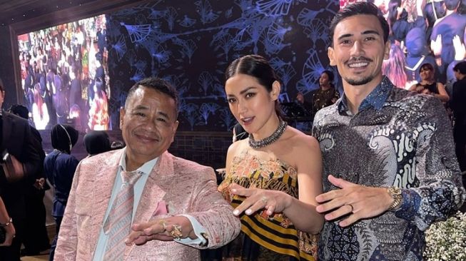 Gaya artis di pesta ultah Ketua MPR Bambang Soesatyo (Instagram/@v.andrianto)