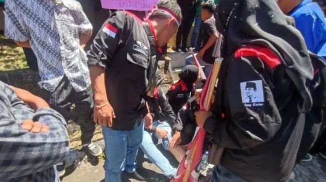 Demo Tolak Kenaikan BBM di Aceh Tengah Ricuh, 8 Mahasiswa Cidera, Kapolres Sampaikan Permohonan Maaf