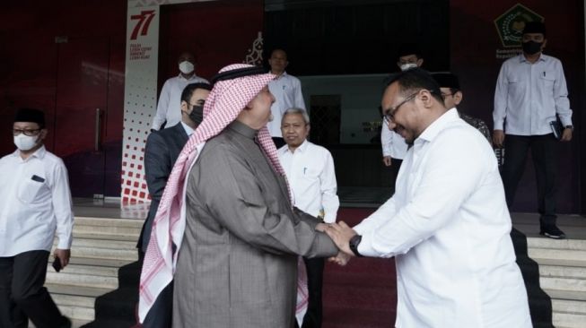 Bertemu Dubes Arab Saudi, Menag Yaqut Bahas Kunjungan Menteri Haji dan Umrah ke Indonesia