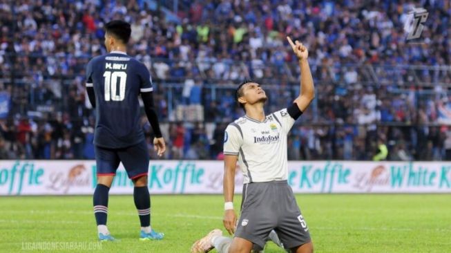 Luis Milla Beberkan Kunci Sukses Persib Kandaskan Arema