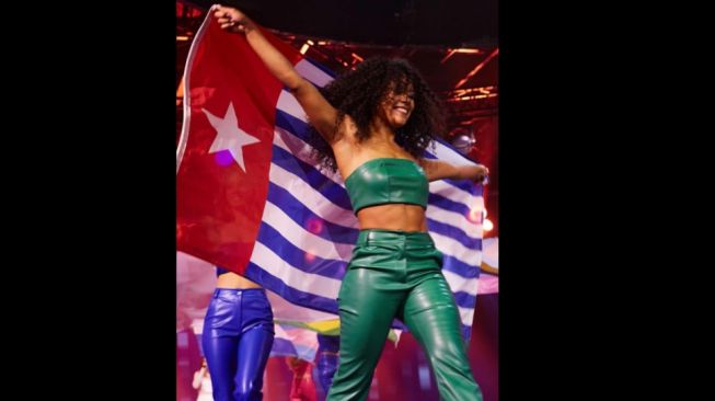 Bendera Bintang Kejora Papua Berkibar di Ajang Final Miss Nederland 2022