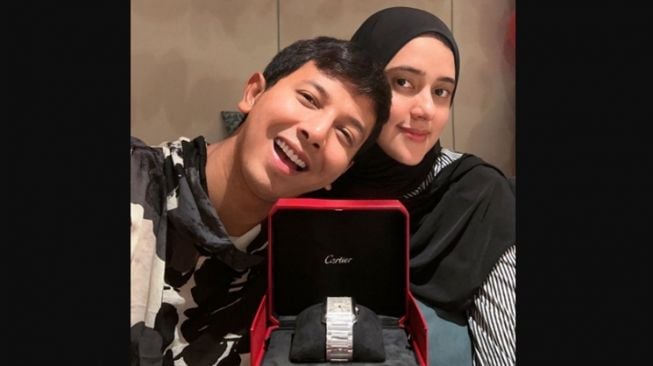 Sonny Septian Sindir Artis yang Bangga Dapat Penghargaan Dari Aib Sendiri, Bagaimana Hukumnya Dalam Islam