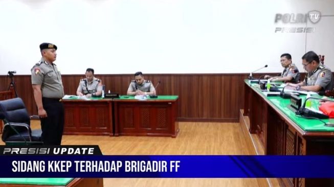 Tak Ajukan Banding, Brigadir Frillyan Fitri Terima Putusan Sanksi Demosi 2 Tahun