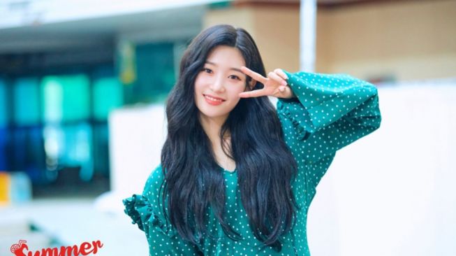 Jung Chaeyeon Dikabarkan akan Jalani Operasi setelah Terjatuh saat Syuting