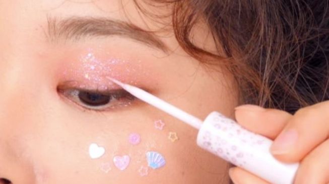 3 Inspirasi Makeup Untuk Nonton Konser K-Pop, Mana yang Mau Kamu Coba?