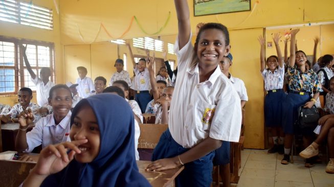 TSE Group Bantu Peningkatan SDM di Papua Melalui Program Edukasi Sosial