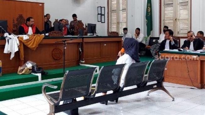 Hakim Berteriak dan Mengangkat Pistol Saat Sidang Pembunuhan Pegawai Dinas Perhubungan Makassar