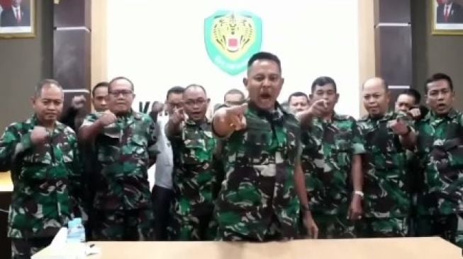 Viral Video Dandim Cilegon Ngamuk Tanggapi Pernyataan Effendi Simbolon, Netizen: Jadi Kurang Respect