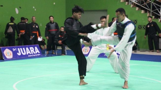 PLAB Kendal Raih Juara Umum Semarang Pencak Silat Open Championship 2022