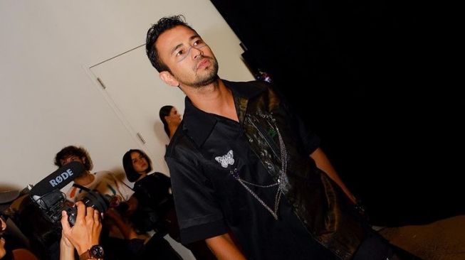 Pesona Raffi Ahmad Tampil di New York Fashion Week (Instagram/@erigostore)