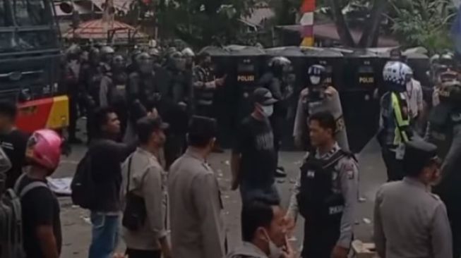 Demo Pelajar di Tana Toraja Rusuh, 20 Orang Ditangkap Polisi