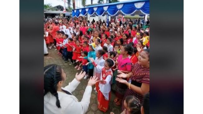 Anak Diajarkan Lagu Teman Mari Kita Terbuka, Didukung Jadi Lagu Nasional, Begini Liriknya