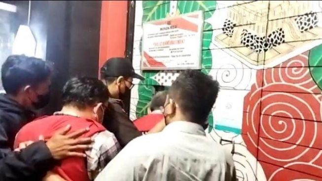 Kejari Sumedang Tetapkan 4 Tersangka Kasus Keboncau, Richard: Proses Hukum