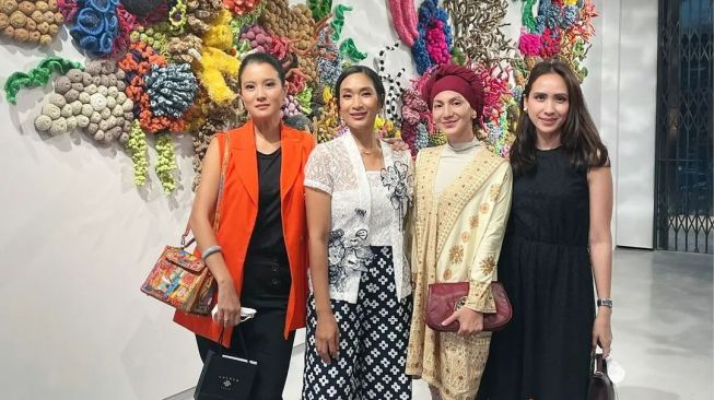  Potret Terbaru Wanda Hamidah Usai Berhijab (Instagram/@Wanda_Hamidah)