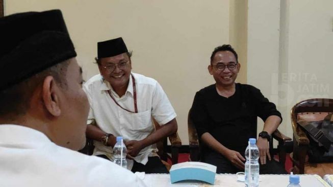 Eko Kuntadhi Penuhi Janji Datang ke Lirboyo untuk Meminta Maaf kepada Ning Imaz