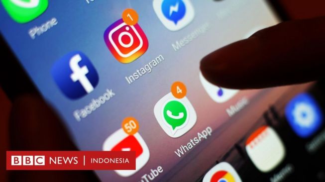 Paparan Cahaya dari Layar Telepon Genggam Bisa Membuat Kita Lebih Cepat Tua