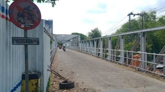 Terdampak Penutupan Jembatan Jurug, Ratusan Warga Minta Penjelasan 