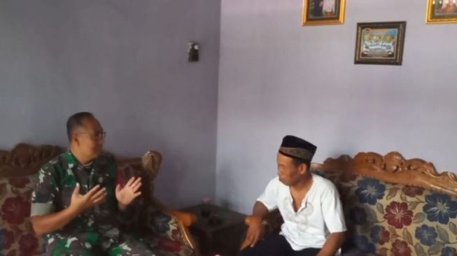 Tukang Es jadi Tersangka Kasus Hacker Bjorka, Agung Tak Kembali ke Rumah usai Pamit Salat Jumat