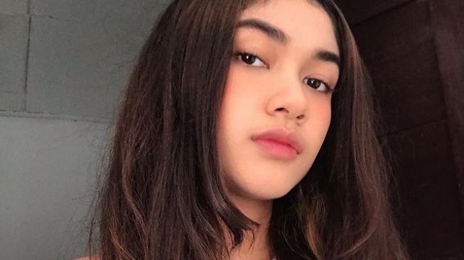 Potret Natasha Urbach Keponakan Nafa Urbach (Instagram/@natashaurbach)