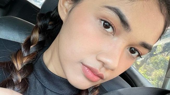 Potret Natasha Urbach Keponakan Nafa Urbach (Instagram/@natashaurbach)