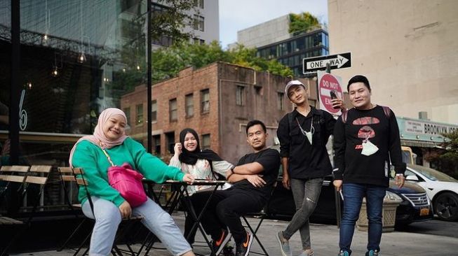  Potret PNS Rans Entertainment di New York (Instagram/@shela_lala96)