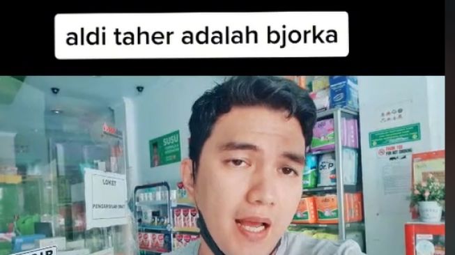 Aldi Taher Bikin Video Kirim Pesan ke Buzzer Abu Janda dan Deny Siregar: Gue Bjorka!