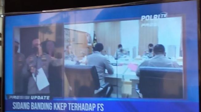 Putusan sidang banding Ferdy Sambo terkait pelanggaran kode etik diumumkan siang ini. (Suara.com/M Yasir)