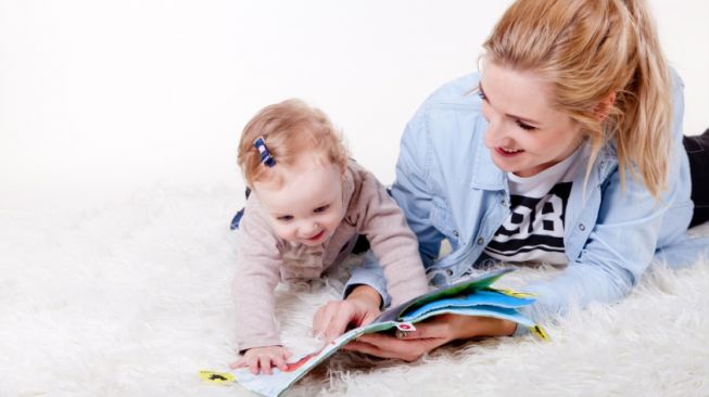 4 Tips untuk New Parents dalam Memilihkan Buku bagi Anak-anak