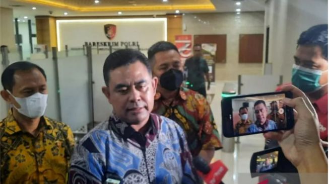 Dijadikan Tersangka Dugaan Penggelapan Saham, Istri Mantan Menteri Laporkan Dirtipideksus Polri ke Ombudsman