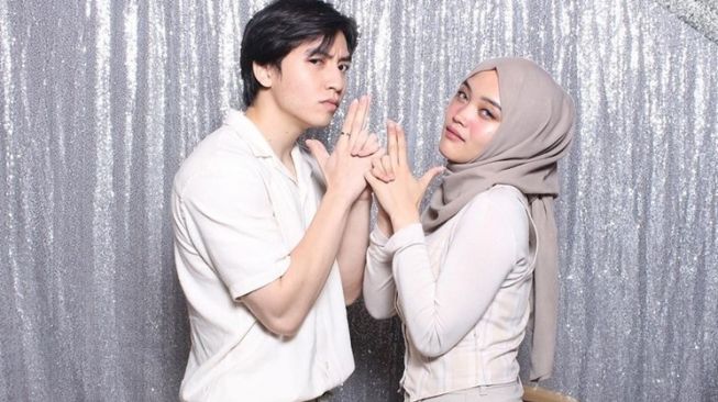 Putri Delina dan Jeffry Reksa (instagram/@jeffryreksaa/@putridelinaa)