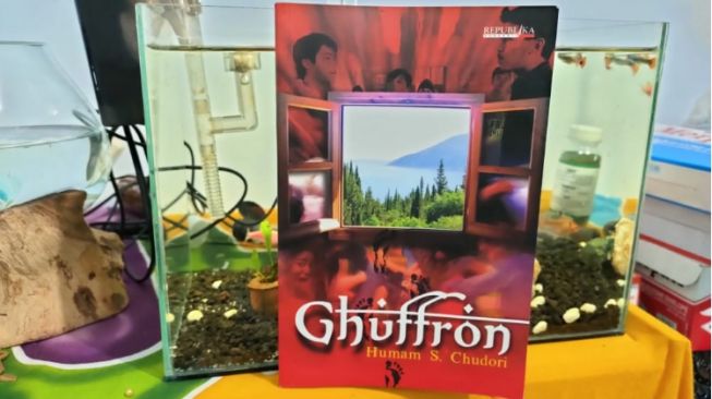 Ulasan Novel Ghuffron, Indahnya Hidup Optimis dan Selalu Bersyukur