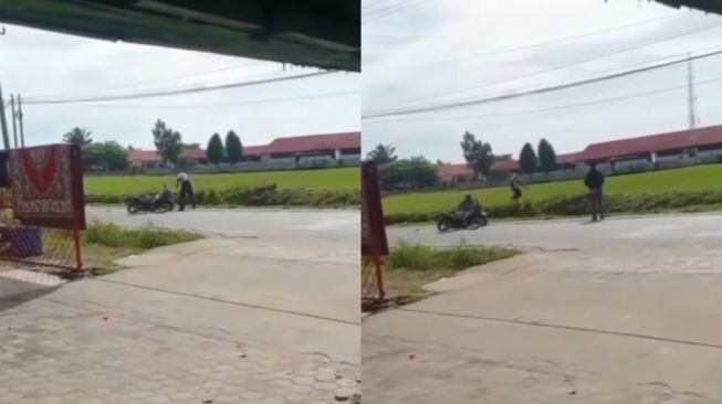 Kejam! Pria Tega Bacok Wajah Diduga Mantan Istrinya di Tengah Jalan, Pelaku Kabur Saat Didatangi Warga