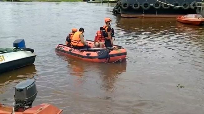 Penyebab Pria Nekat Lompat dari Jembatan Siak Masih Misteri, Keluarga Korban Ditelusuri