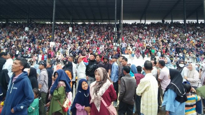 Final Pacuan Kuda, Stadion Buntul Nege Dipenuhi Penonton dari Berbagai Daer