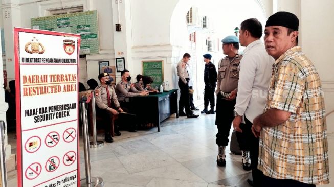 Sidang Pelanggaran HAM Berat Paniai di Pengadilan Negeri Makassar Dikawal Ketat Anggota TNI dan Polisi