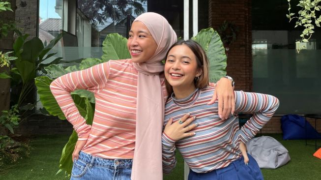 4 Tips Outfit Cewek Kue, Bisa Jadi Andalan saat Hangout hingga Pergi ke Kantor