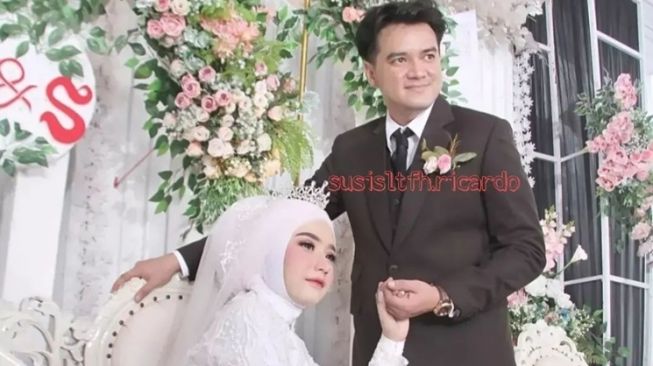 7 Potret Terbaru Susi Latifah, Mantan Baby Sitter Mawar AFI yang Semakin Glowing Setelah 7 Bulan Menikah