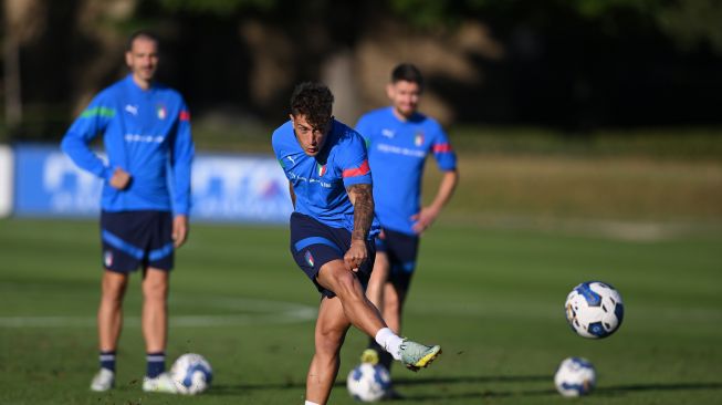 Timnas Italia menjalani pemusatan latihan di Coverciano Technical Centre, Florence jelang menjamu Inggris dalam matchday kelima Liga A Grup 3 UEFA Nations League 2022-2023 di San Siro, Milan pada Sabtu (24/9/2022) mendatang. [figc.it]
