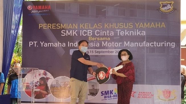 Yamaha Resmikan Kelas Khusus di SMK ICB Cinta Teknika Bandung dengan Kompetensi Keahlian Teknik Bisnis Sepeda Motor